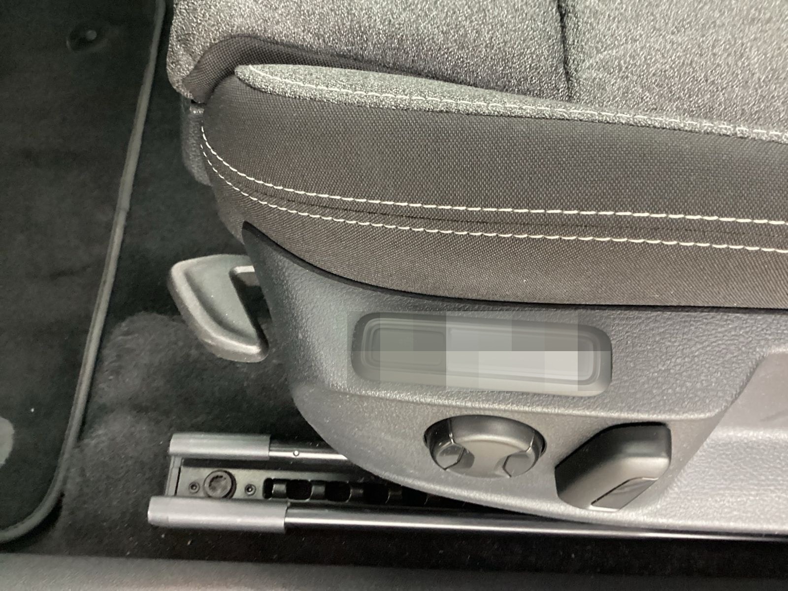 Volkswagen Passat Variant 2.0 TDI DSG BUSINESS +AHK +360° + foto 13