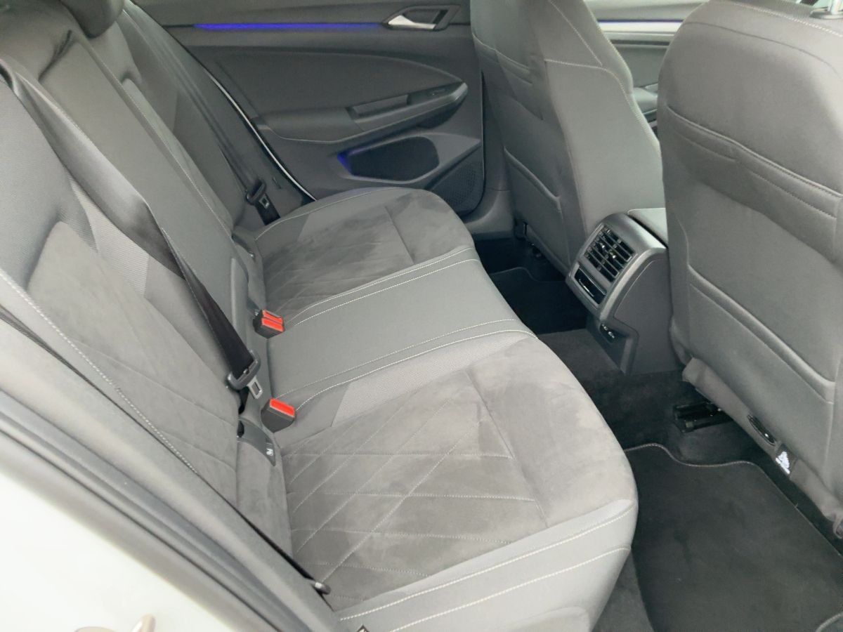 Volkswagen Golf VIII 1.5 TSI STYLE 5JG+ACC+AHK+NAVI+APP+SHZ foto 13