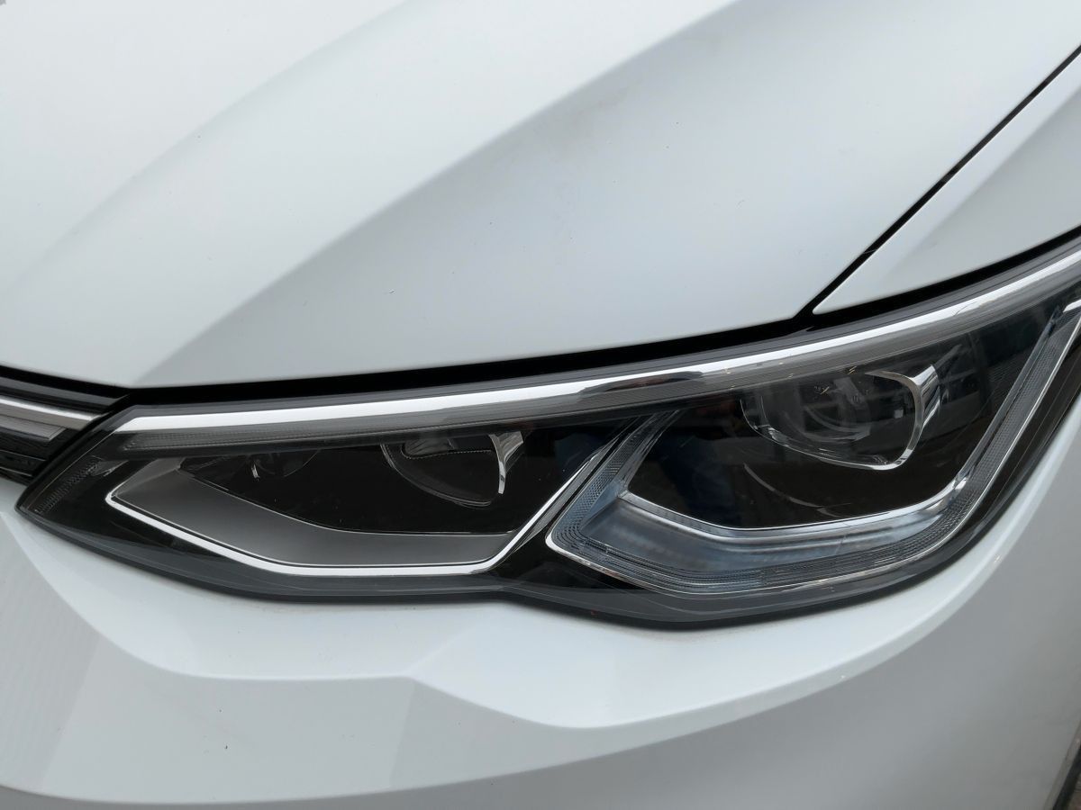 Volkswagen Golf VIII 1.5 TSI STYLE 5JG+ACC+AHK+NAVI+APP+SHZ foto 15