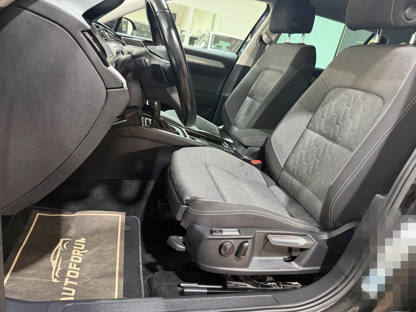 Volkswagen Passat Variant Business 2.0TDI DSG/AHK/ACC/CAM foto 16