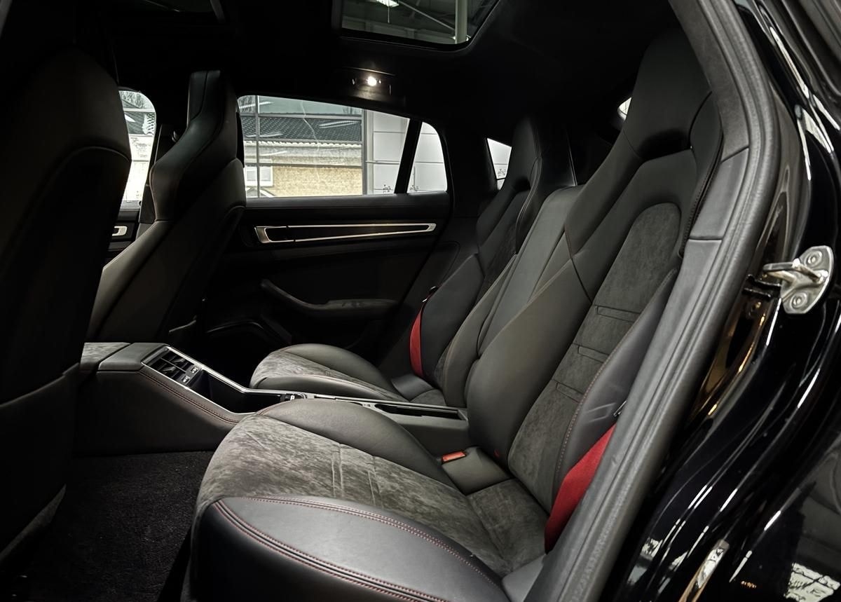 Porsche Panamera 4.0 GTS Matrix SportAga HUD Pano foto 11