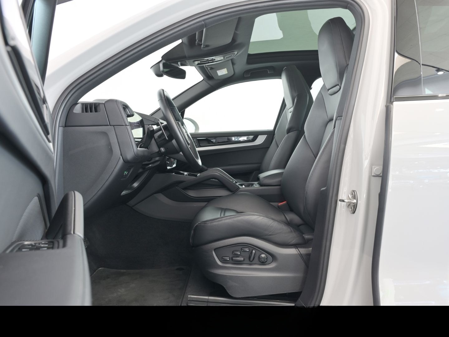 Porsche Cayenne E-Hybrid kreide AHK PANO LUFT Bose Surro foto 16