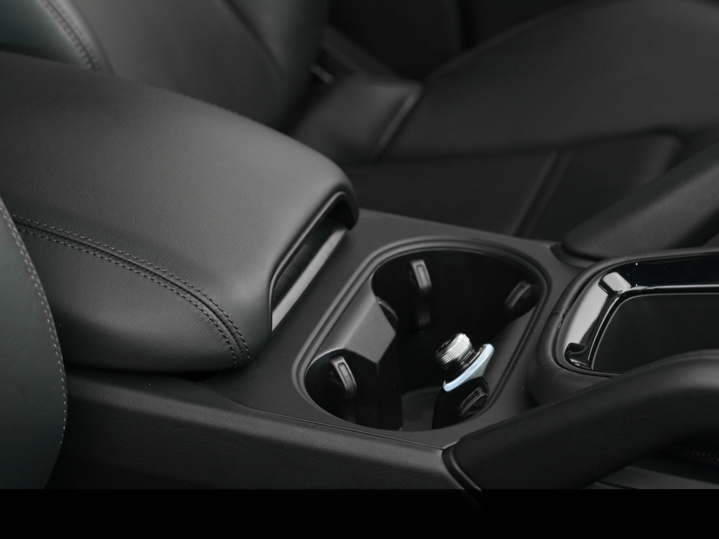 Porsche Cayenne E-Hybrid kreide AHK PANO LUFT Bose Surro foto 24