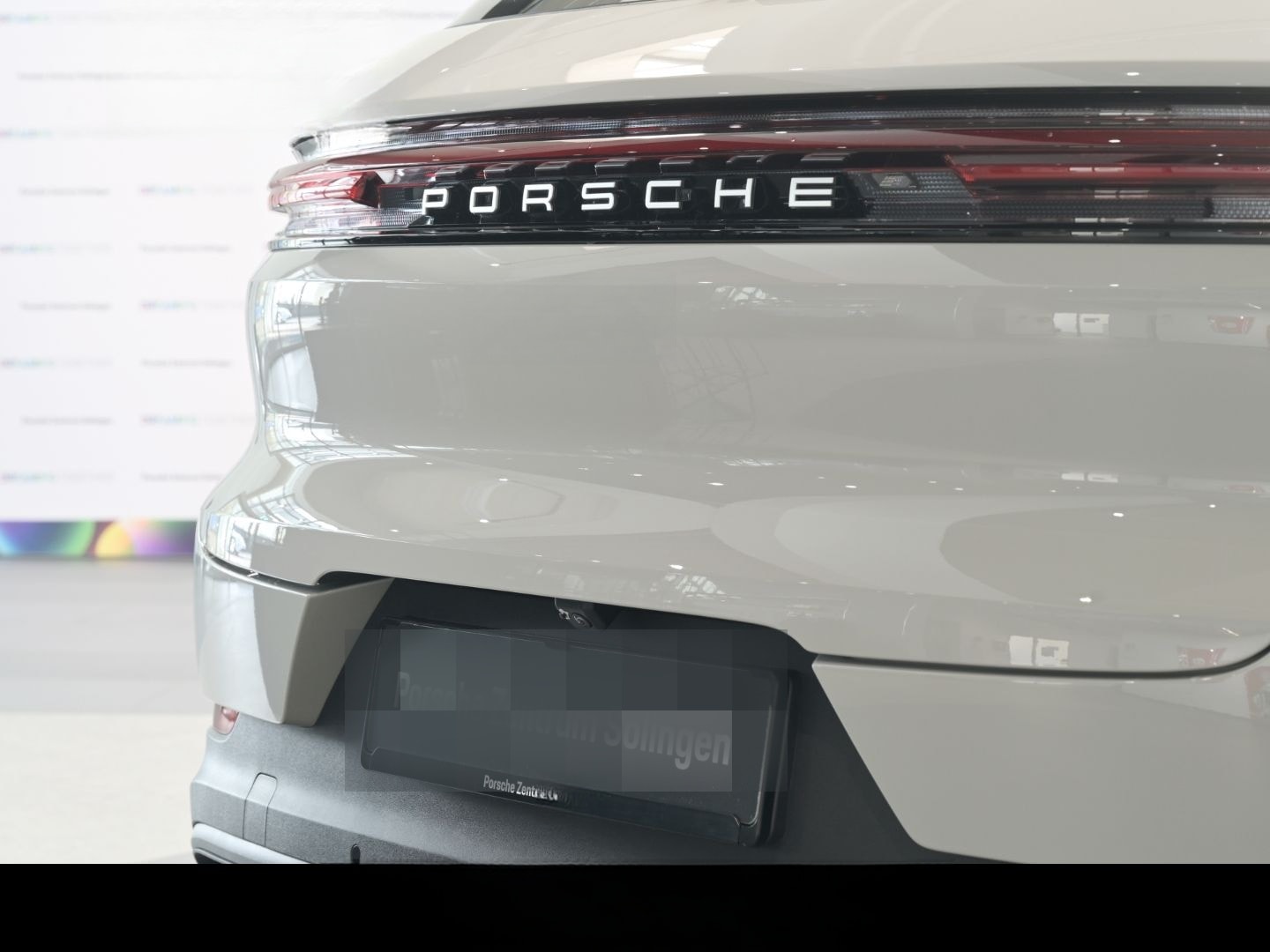 Porsche Cayenne E-Hybrid kreide AHK PANO LUFT Bose Surro foto 8