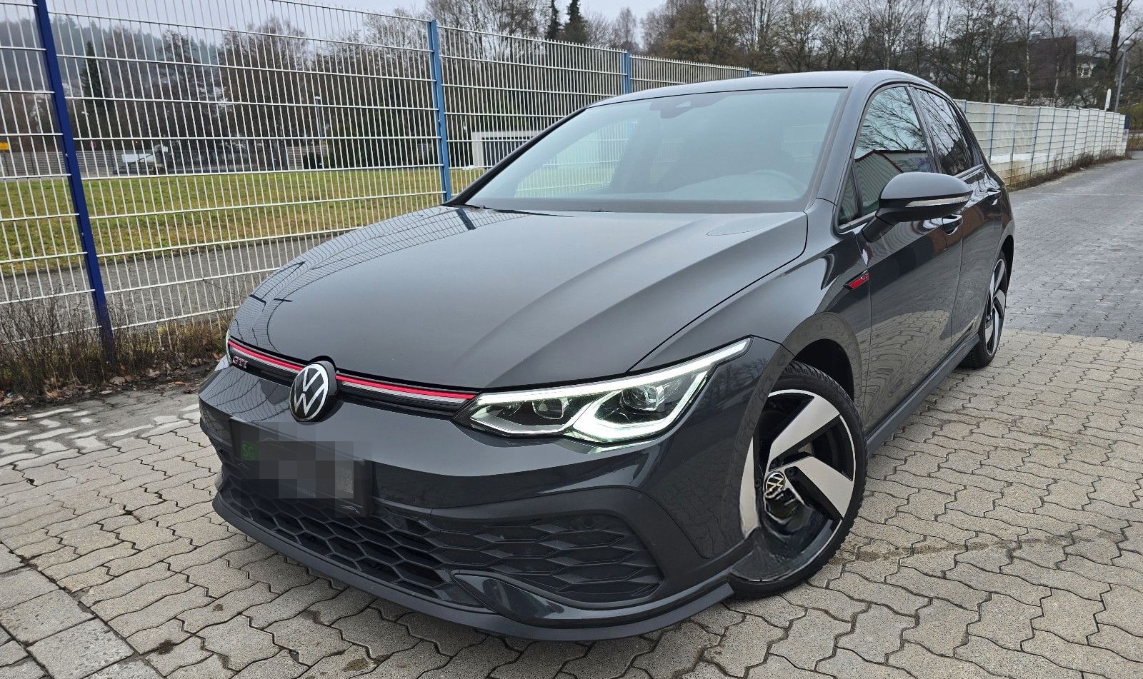 Volkswagen Golf VIII GTI 2.0 TSI Clubsport °SOUND°NAVI°DCC° foto 1
