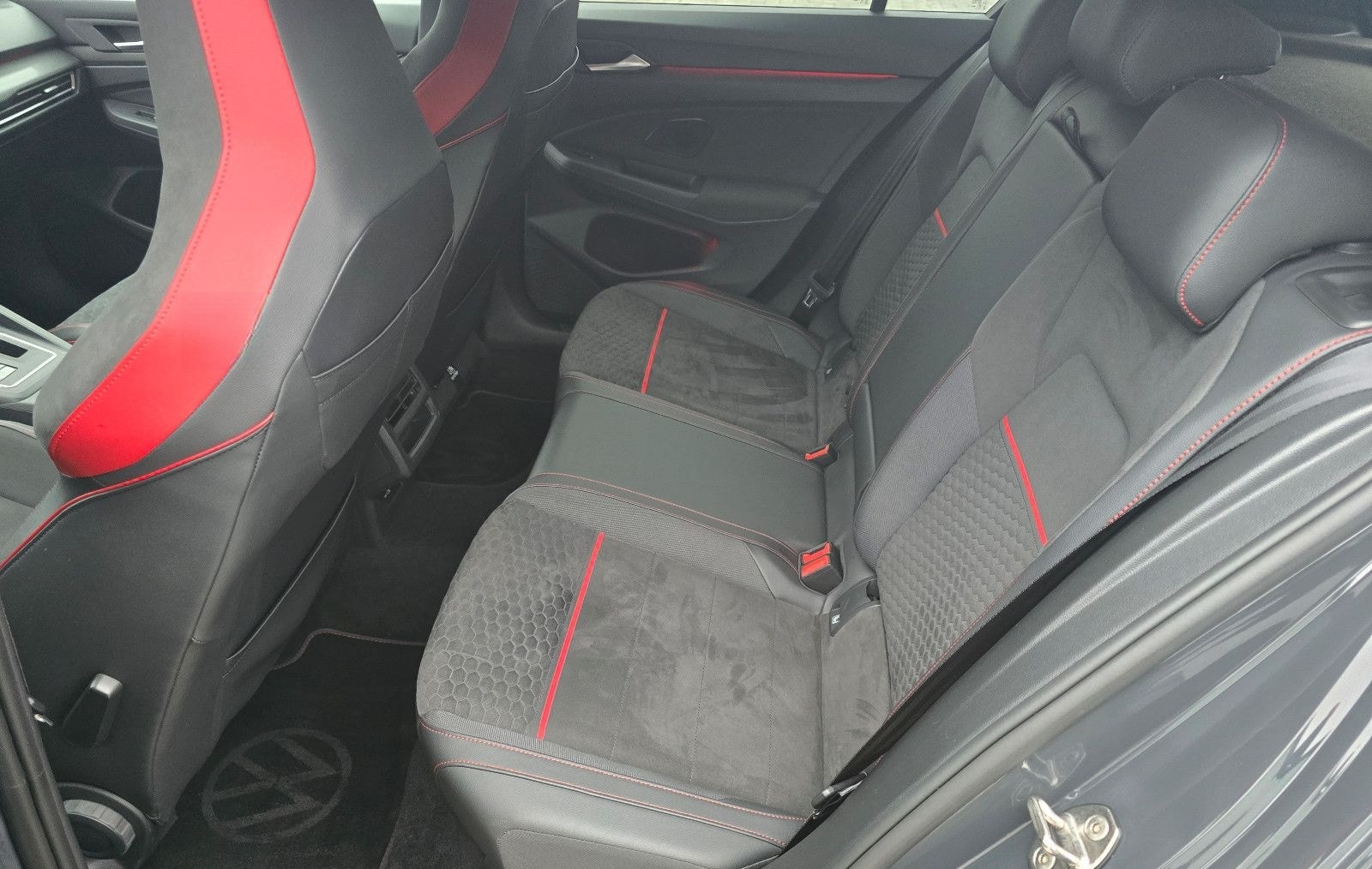 Volkswagen Golf VIII GTI 2.0 TSI Clubsport °SOUND°NAVI°DCC° foto 22