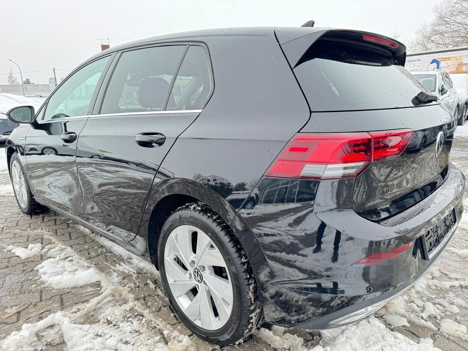 Volkswagen Golf Lim 2.0TDI DSG Style Matrix Navi PDC foto 3