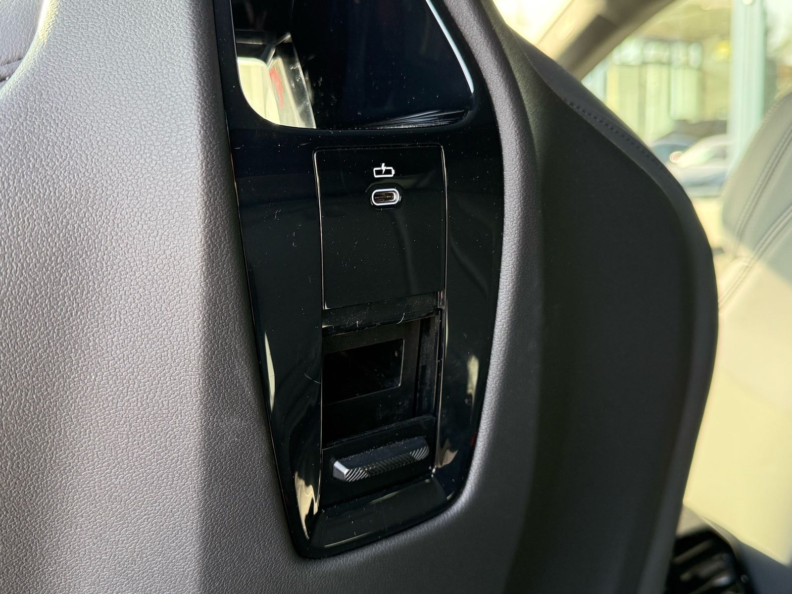 BMW iX M70 xDrive //SkyLounge B&W AHK AC-LadenProf foto 16