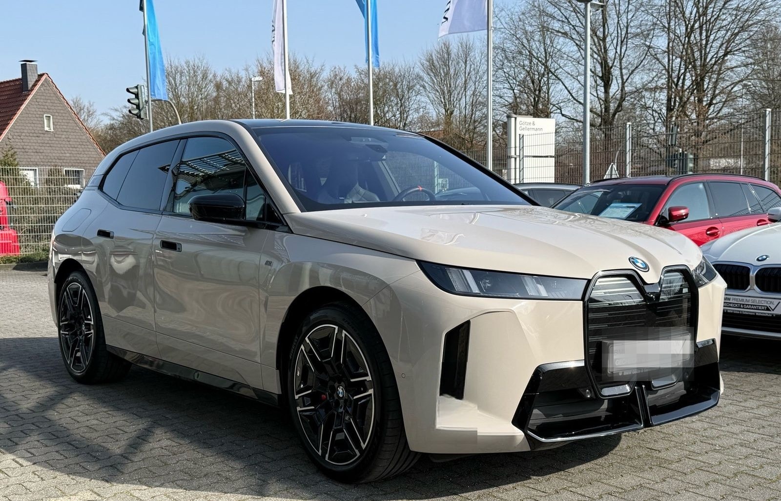BMW iX M70 xDrive //SkyLounge B&W AHK AC-LadenProf foto 3