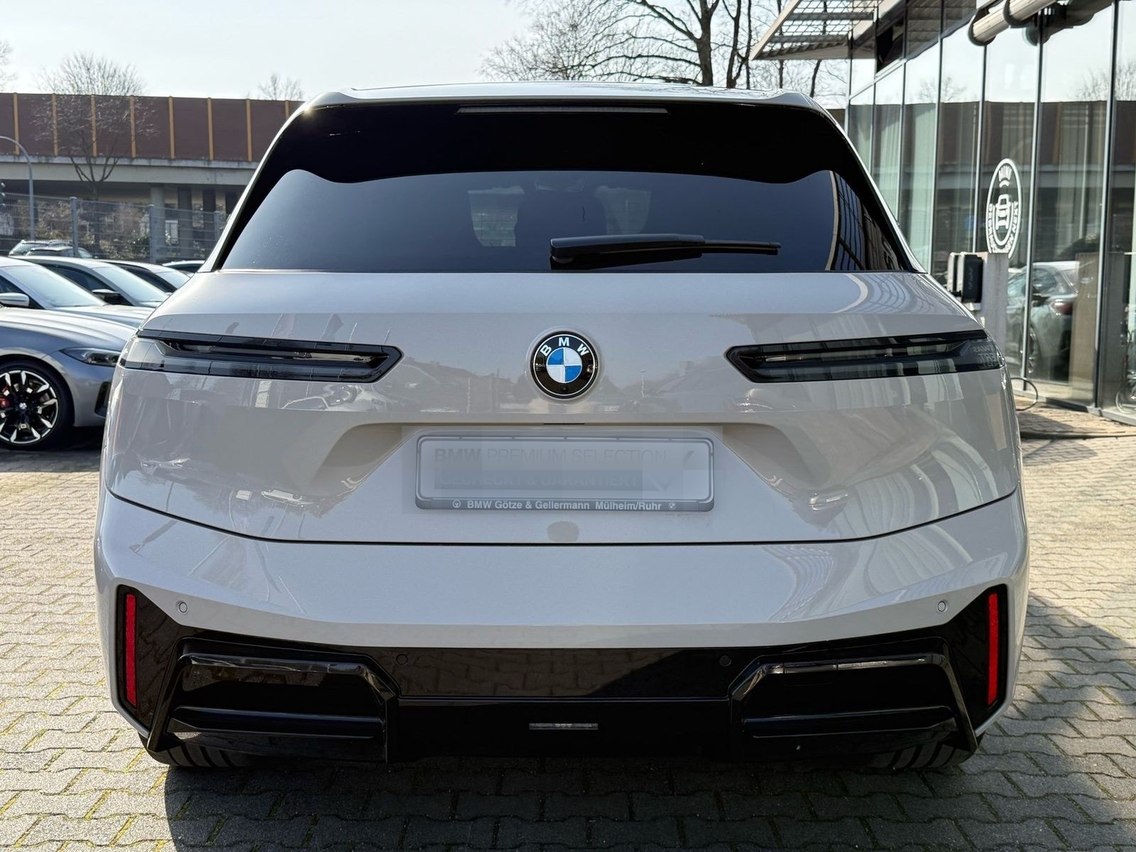 BMW iX M70 xDrive //SkyLounge B&W AHK AC-LadenProf foto 24