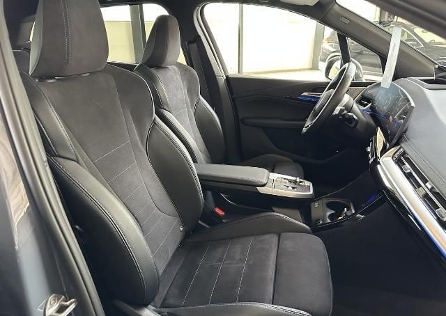 BMW 223 Active Tourer xDrive M-Sport HUD AHK Pannod foto 4