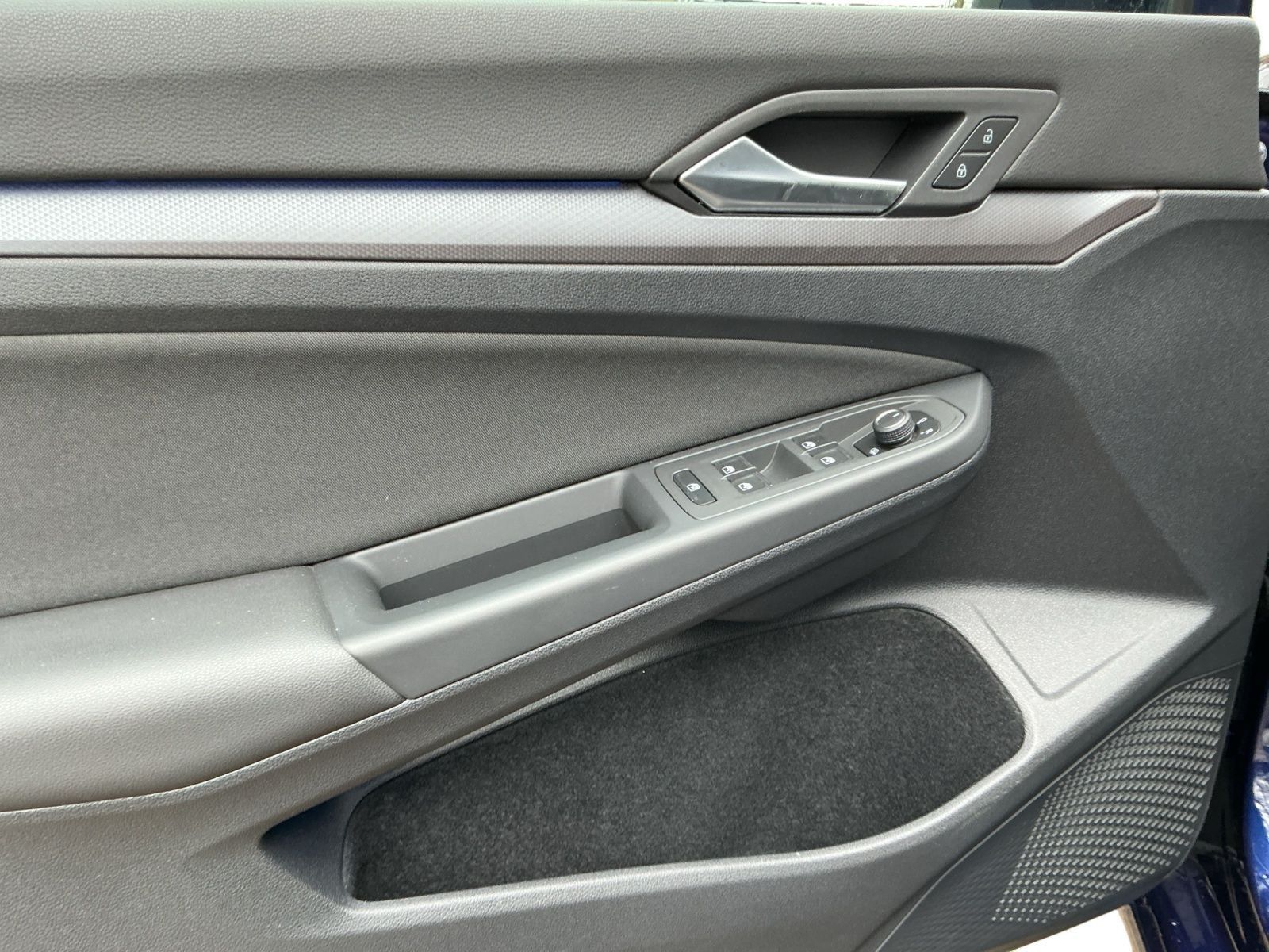 Volkswagen Golf VIII 1.5TSI ACTIVE 5JG+LEDplus+STDHZG+NAVI foto 15