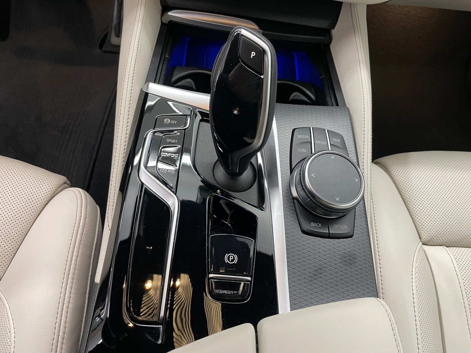 BMW 520d Tour,A,M Sportpaket,HUD,Klimaautomatik,etc. foto 16