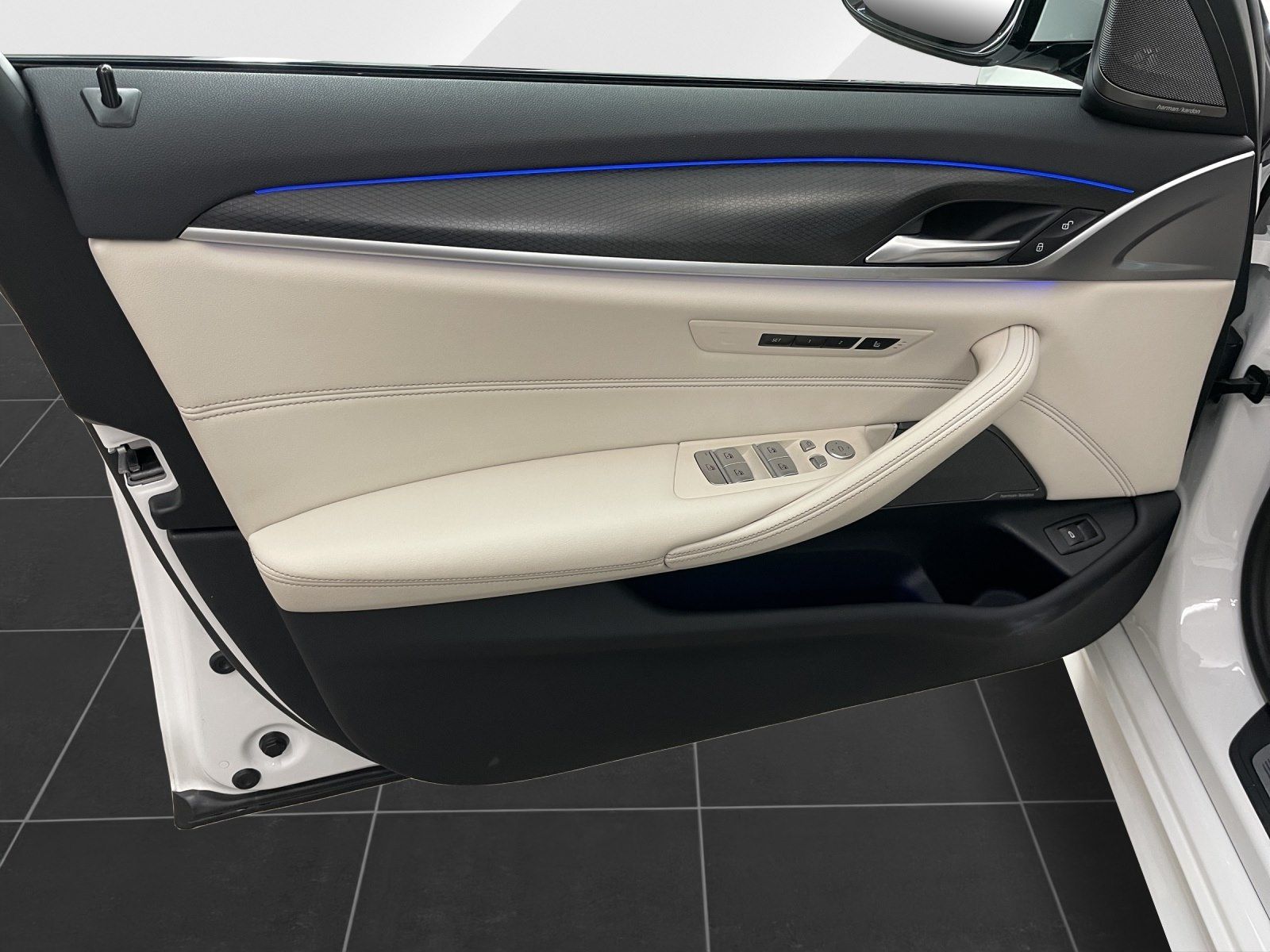 BMW 520d Tour,A,M Sportpaket,HUD,Klimaautomatik,etc. foto 10