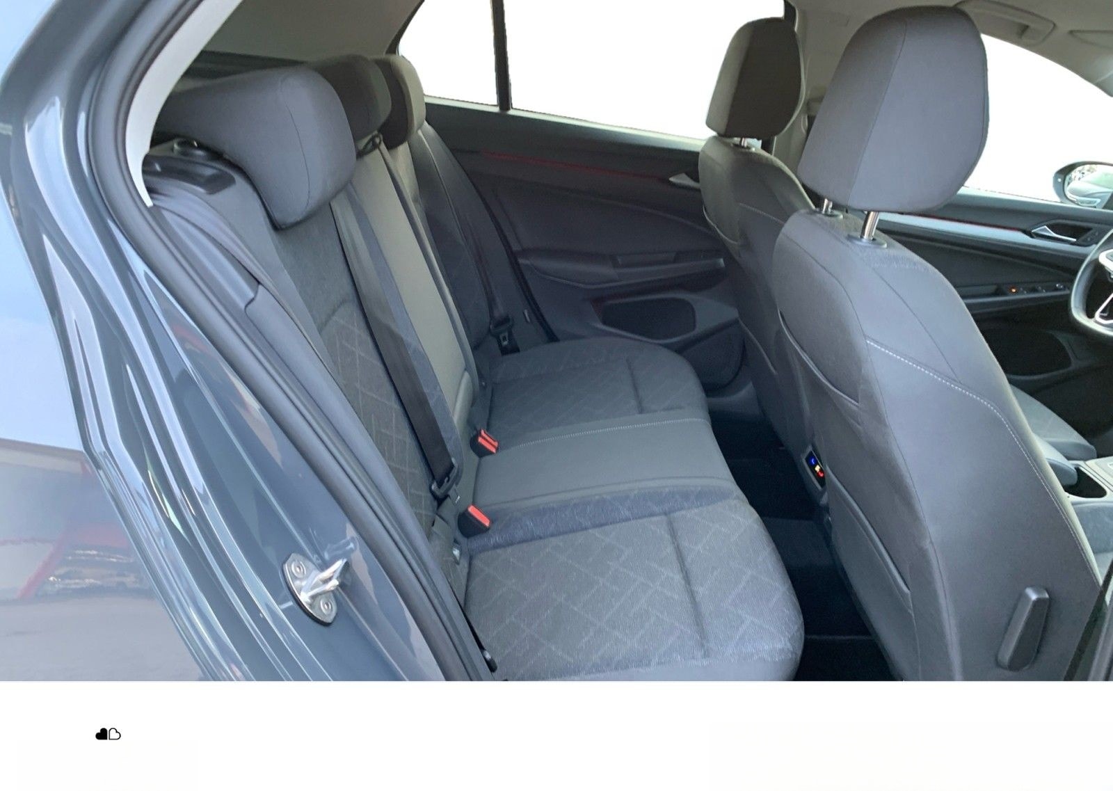 Volkswagen Golf 1.5 TSI Life NAVI+CARPLAY+SHZ foto 15