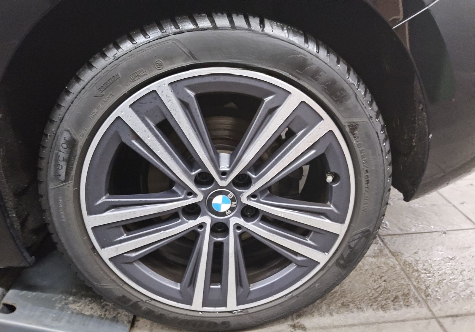 BMW 118dA Sport-Line Navi LED LC-Pro AHK RFK foto 11