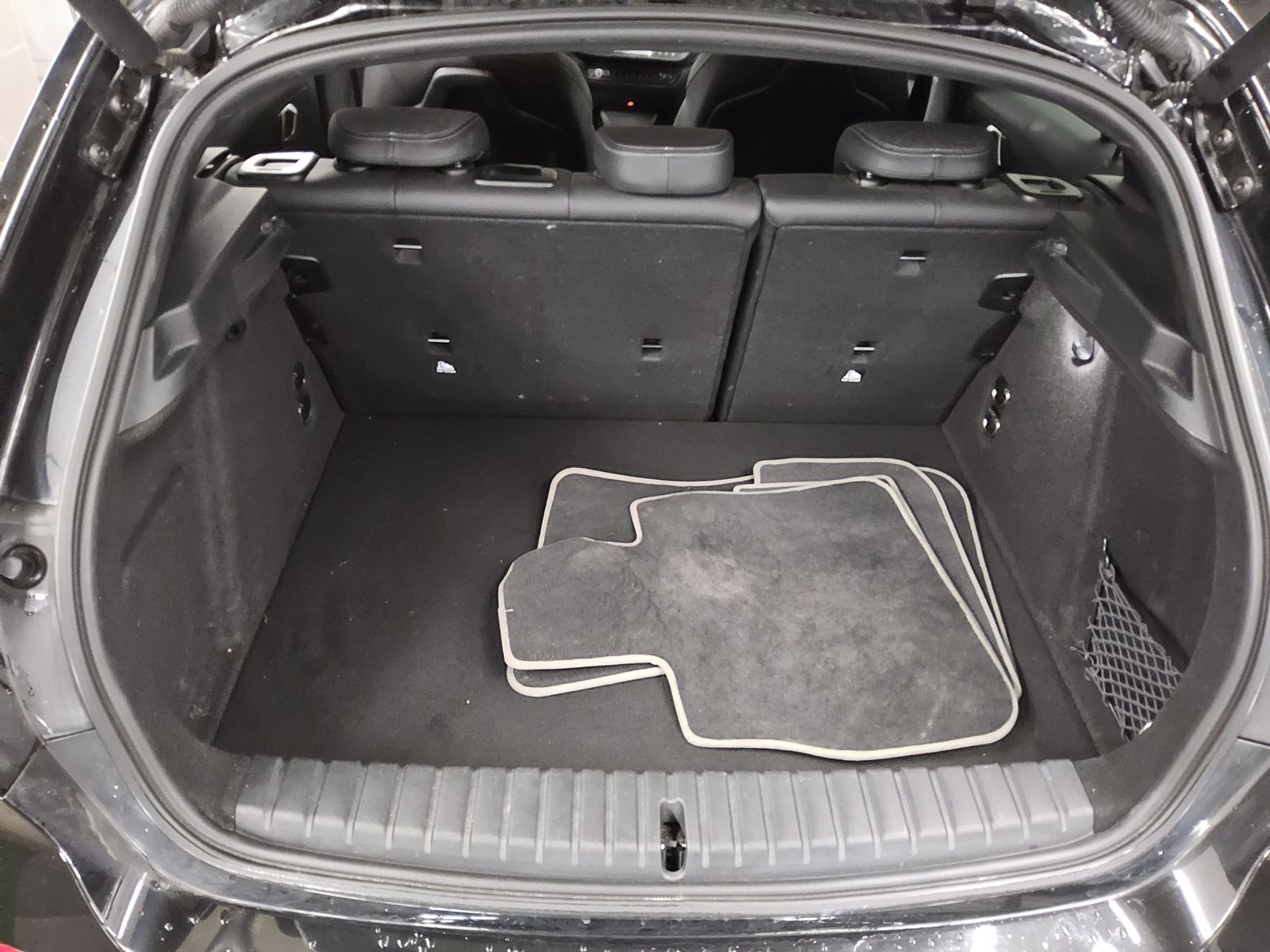 BMW 118dA Sport-Line Navi LED LC-Pro AHK RFK foto 12