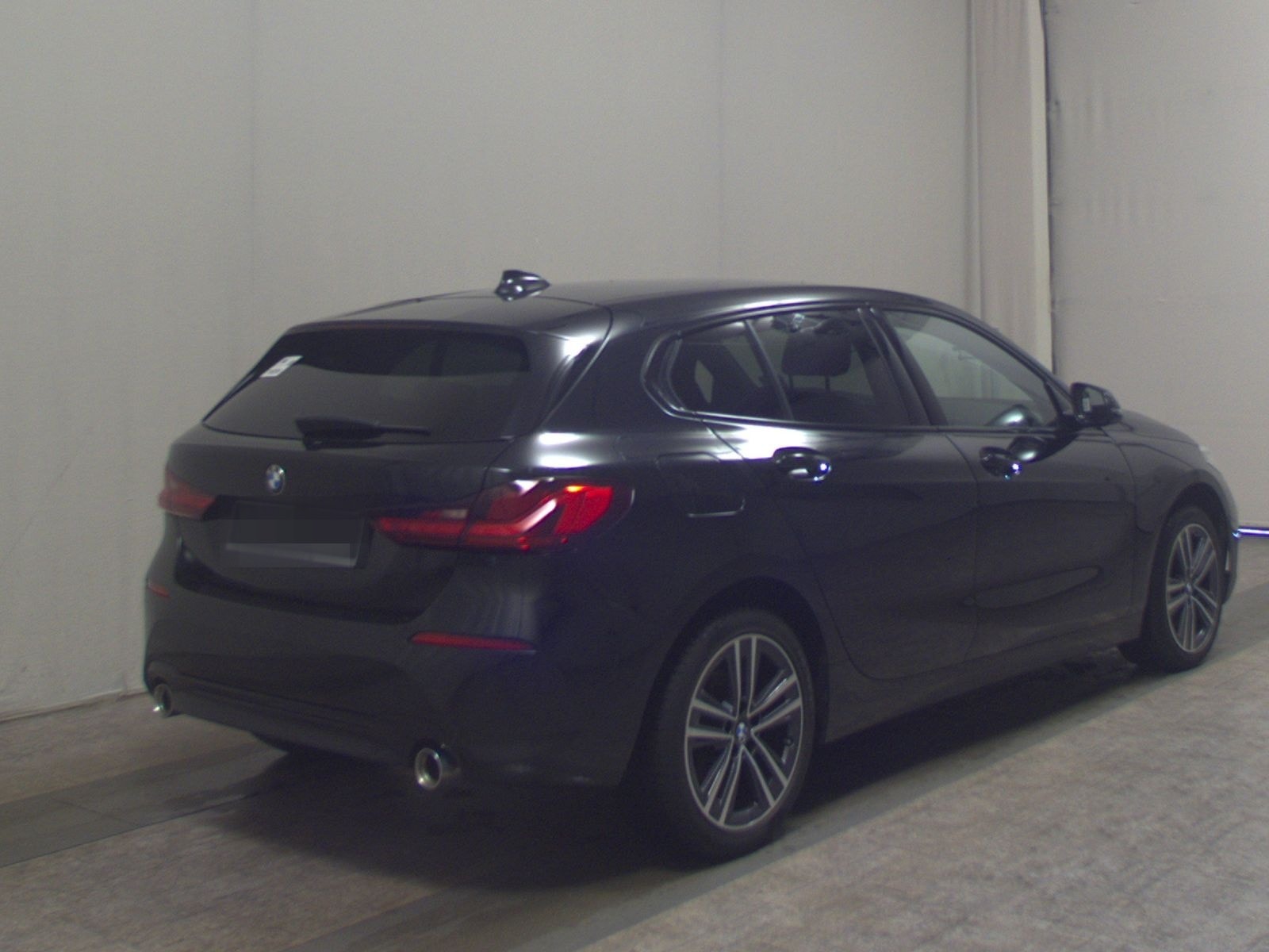 BMW 118dA Sport-Line Navi LED LC-Pro AHK RFK foto 4