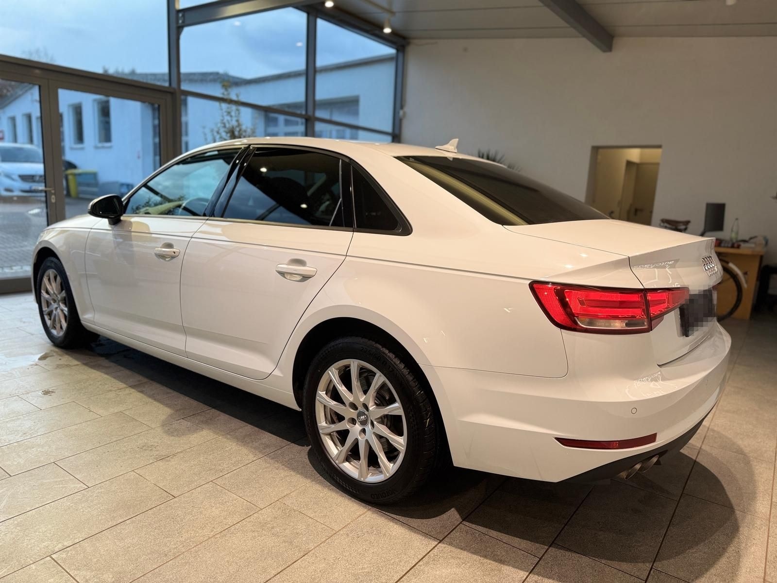 Audi A4 Limo 2.0 TDI Quattro S-tronic ACC foto 9