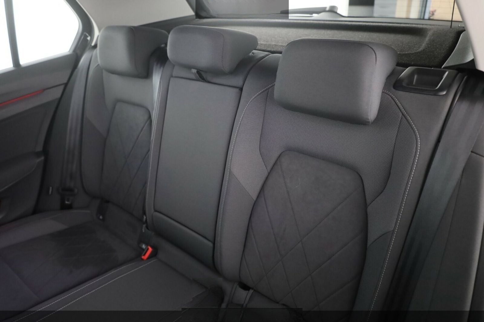 Volkswagen Golf VIII Lim. 1.4 TSI Style eHybrid #Matrix-LED foto 13