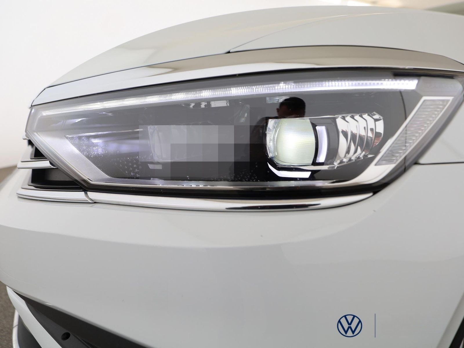 Volkswagen Passat Variant 2.0 TDI Elegance+DSG+AHK+MATRIX foto 13