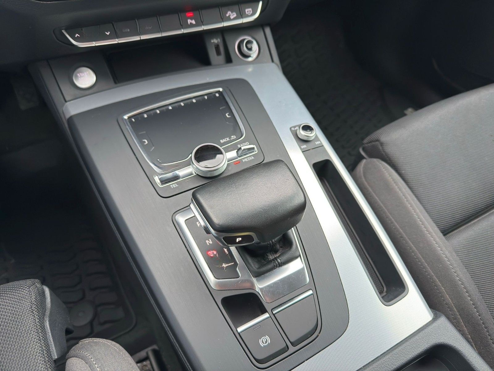 Audi Q5 40 TDI quattro sport foto 11