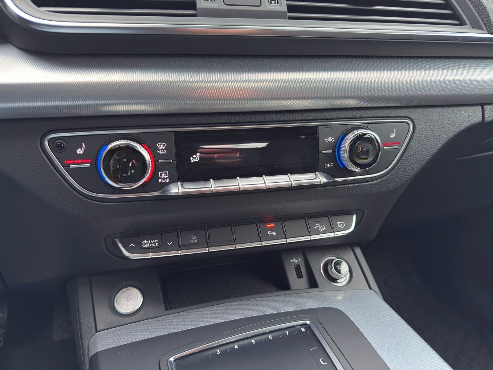 Audi Q5 40 TDI quattro sport foto 10