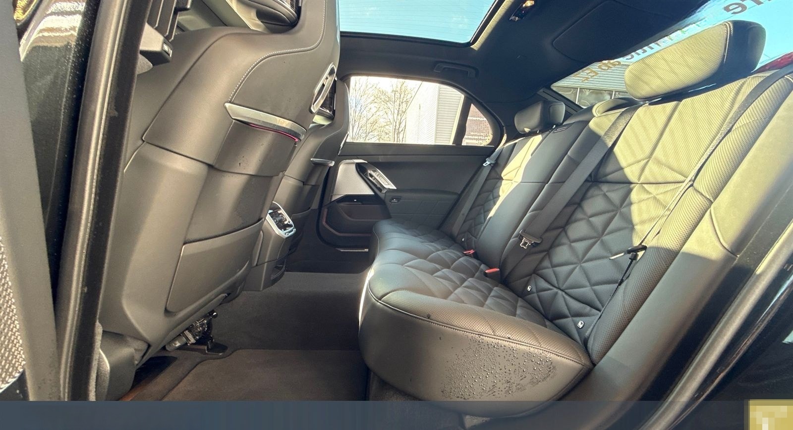BMW 740d A xDrive M-Sport ACC HUD 360° SkyLou Sitzhg foto 8