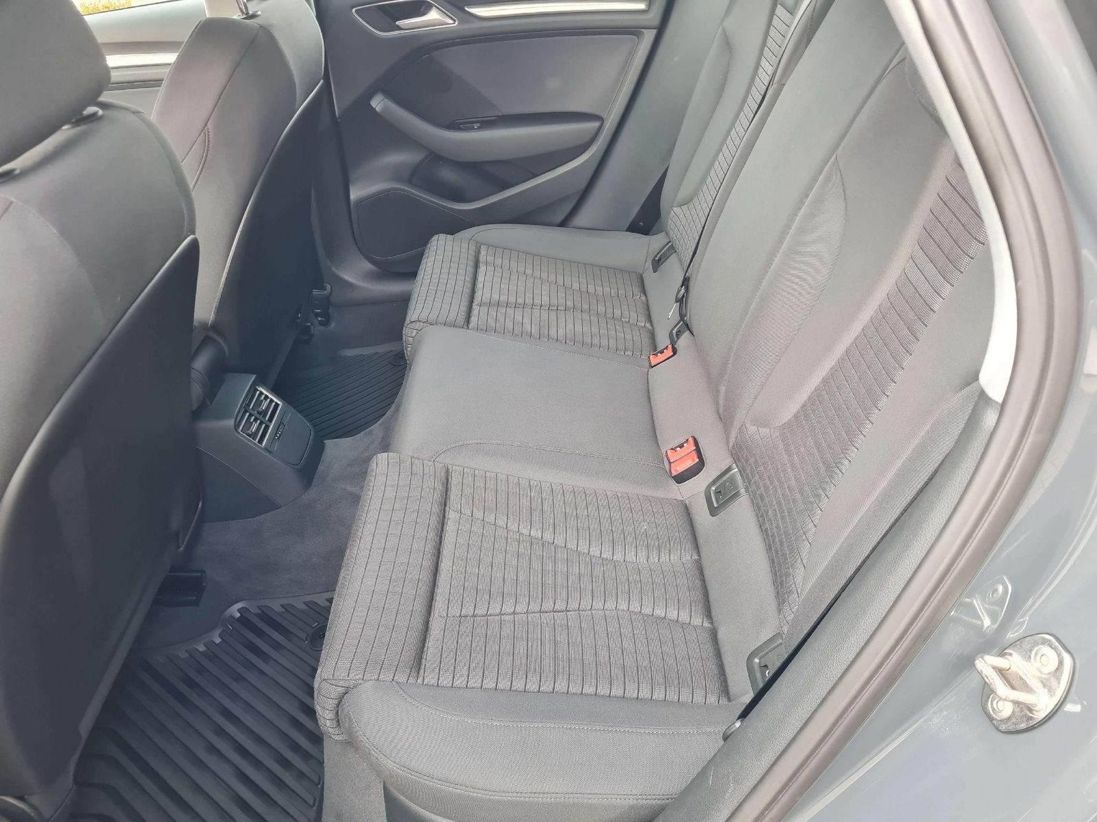 Audi A3 35 TFSI sport Navi/Anhängekupplung/Sitzheizun foto 12