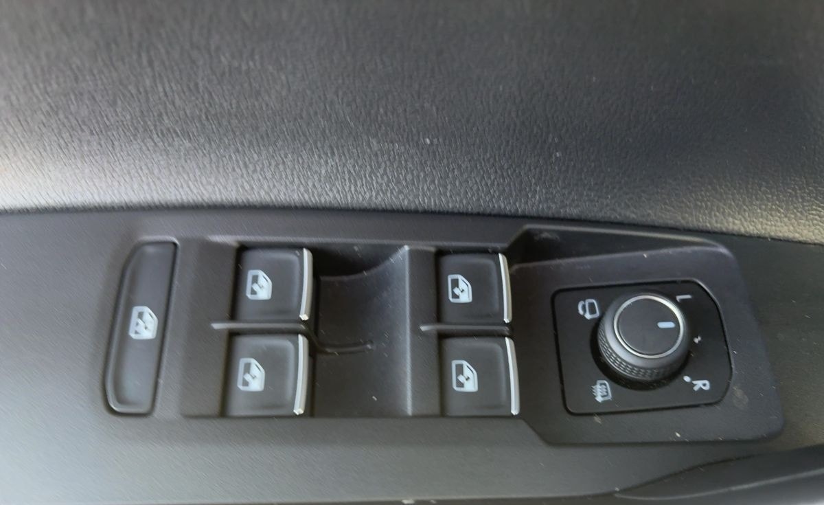 Volkswagen Polo 1.0 TSI GOAL LED+NAVI+ACC+SHZ+2xPDC+DAB+ALU foto 16