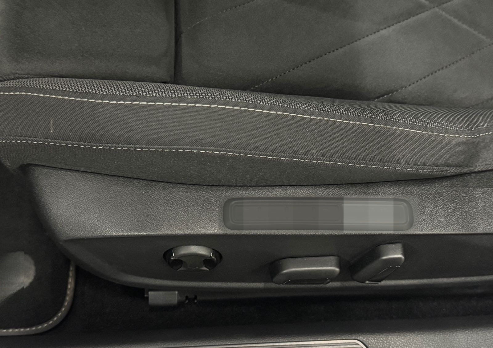 Volkswagen Golf VIII Lim. Style IQ LIGHT/CARPLAY/U-FREI/TOP foto 19