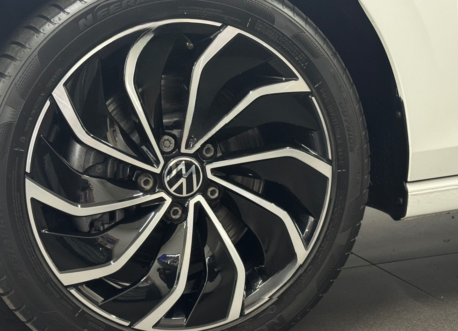 Volkswagen Golf VIII Lim. Style IQ LIGHT/CARPLAY/U-FREI/TOP foto 7