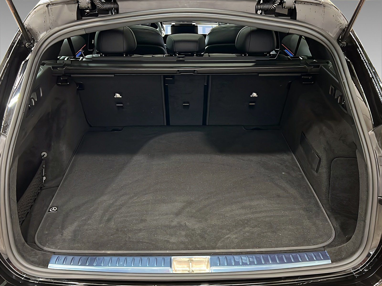 Mercedes-Benz E 450 d T 4M AMG+Superscreen+Burme+HuD+AHK+360° foto 8