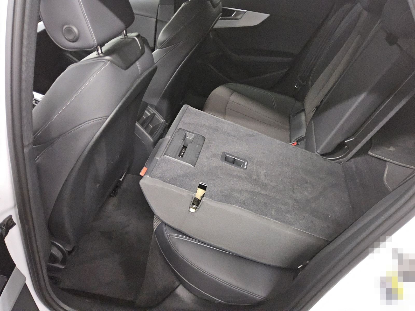 Audi A4 Avant 2.0 TDI advanced T-Leder Navi LED RFK foto 12