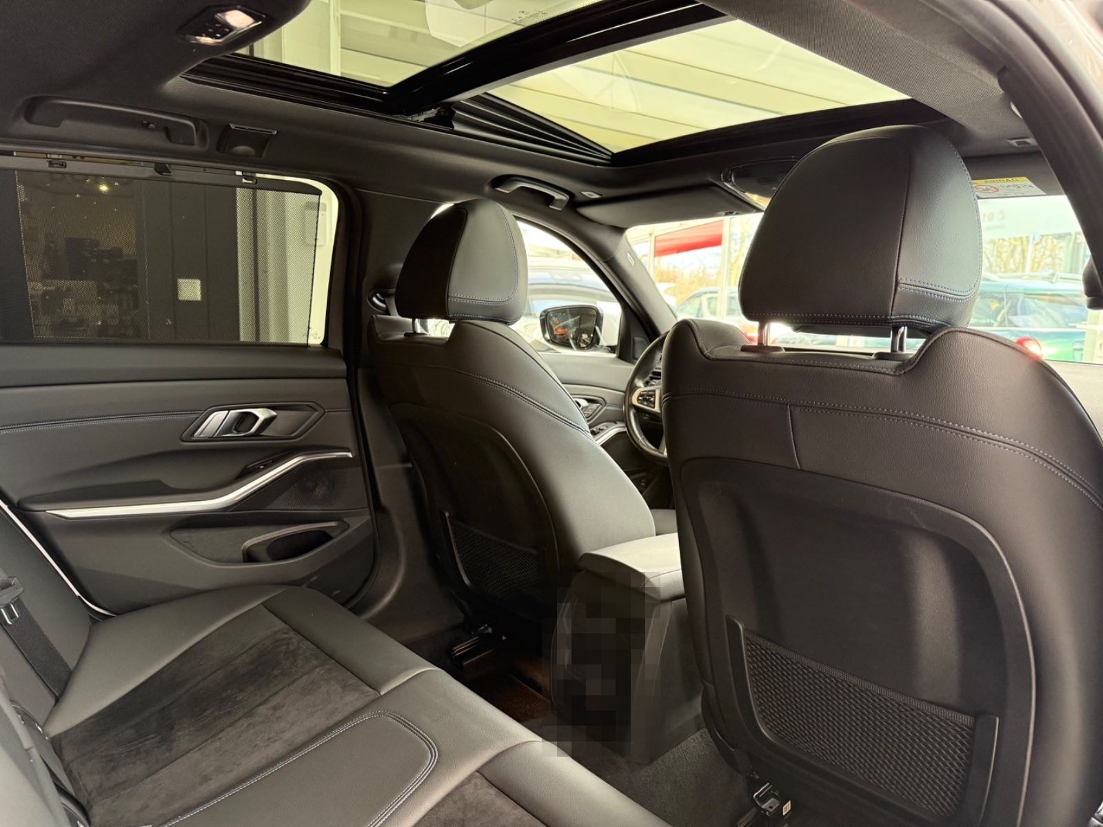 BMW 330 i xDrive M Sport Pano AHK Garantie foto 11