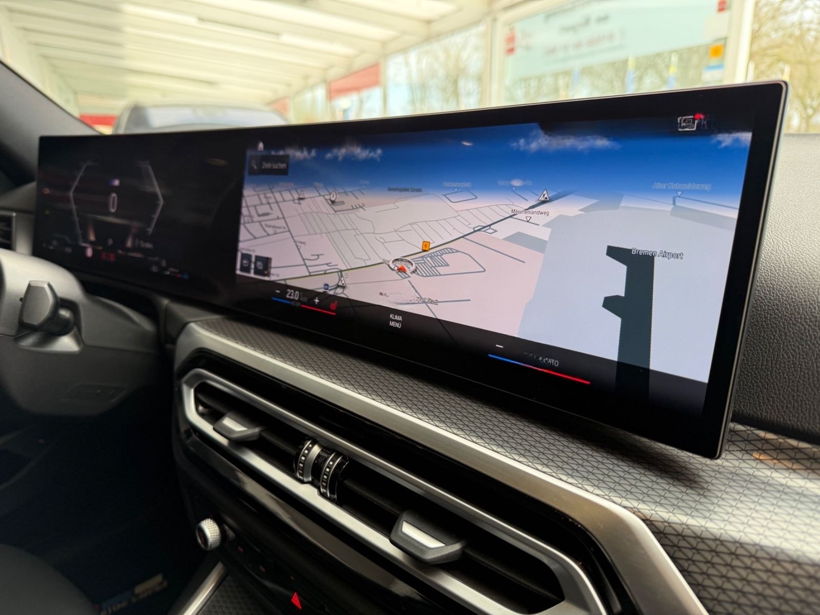 BMW 330 i xDrive M Sport Pano AHK Garantie foto 18