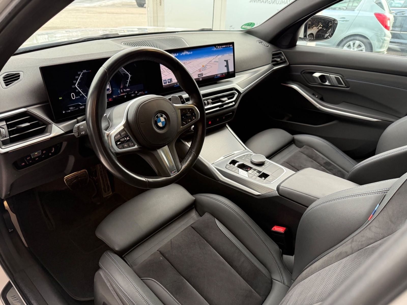 BMW 330 i xDrive M Sport Pano AHK Garantie foto 21