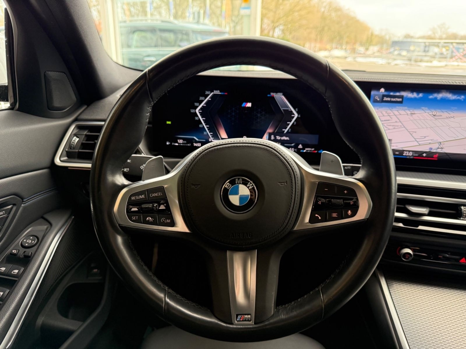 BMW 330 i xDrive M Sport Pano AHK Garantie foto 22