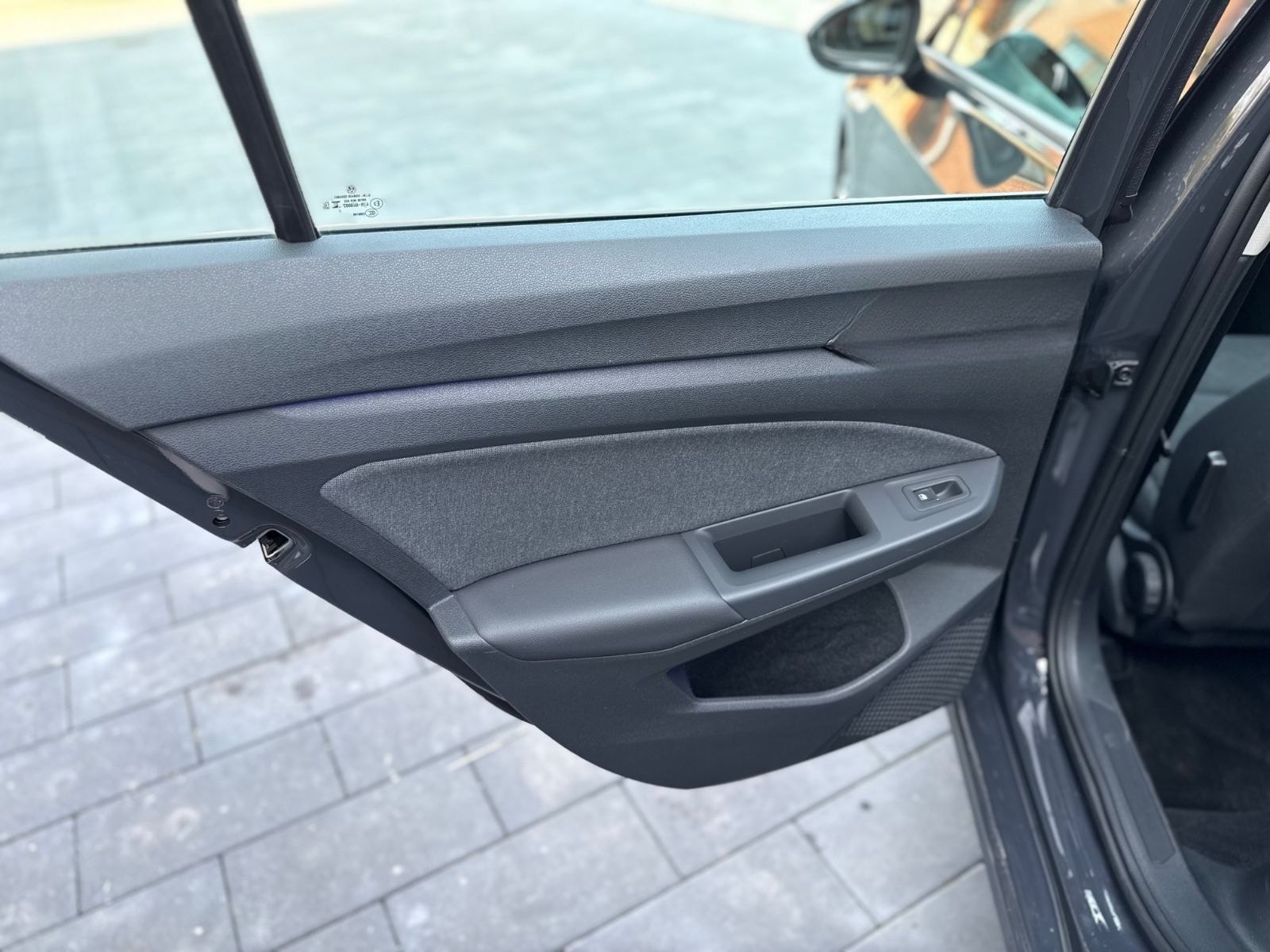 Volkswagen Golf VIII 1.5 TSI Lim. Life I LED I NAV I PDC I foto 15