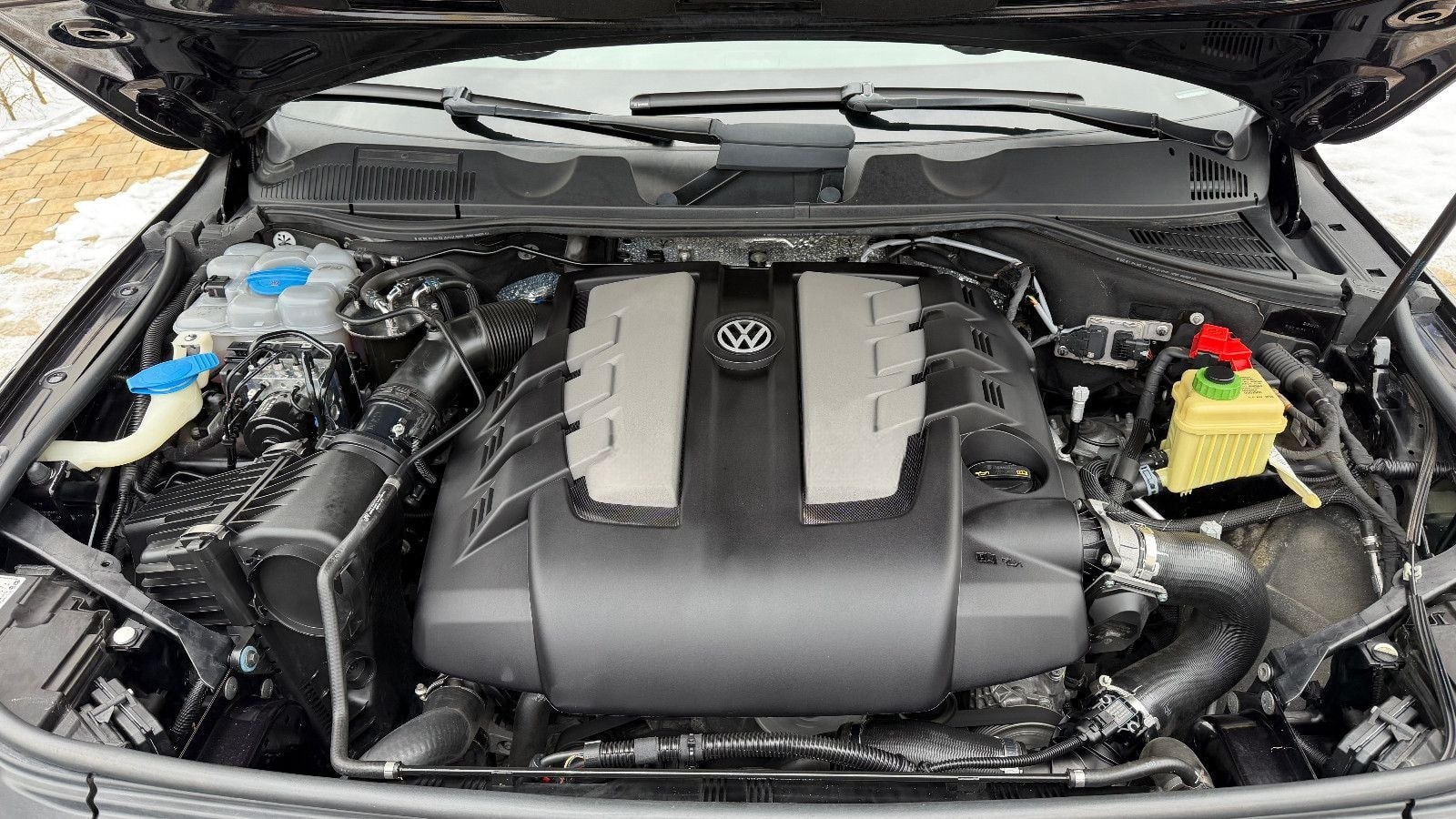 Volkswagen Touareg 3.0 V6 R Line LTDI SCR Exclusive BMT foto 15