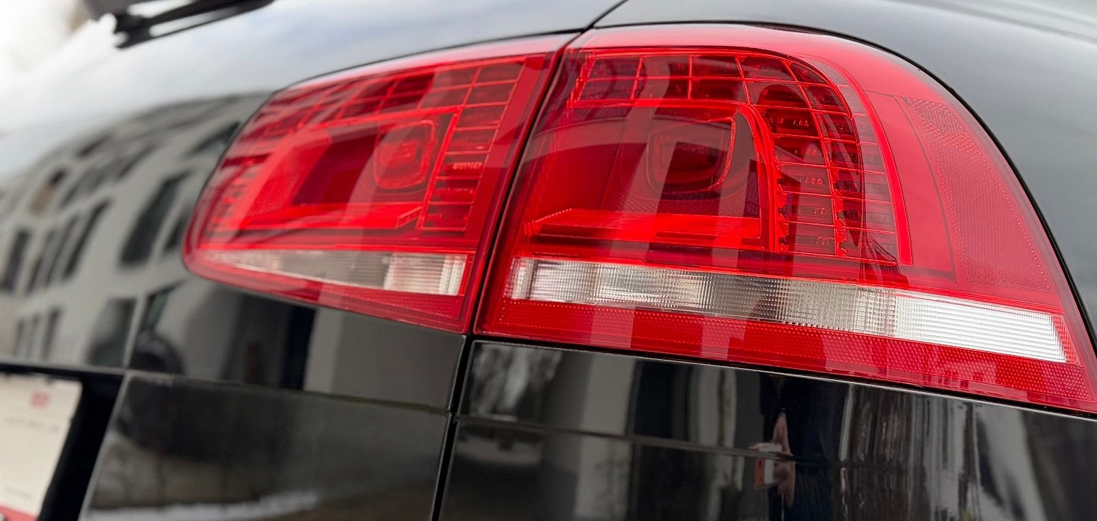 Volkswagen Touareg 3.0 V6 R Line LTDI SCR Exclusive BMT foto 3