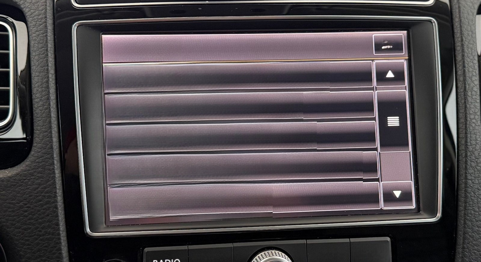 Volkswagen Touareg 3.0 V6 R Line LTDI SCR Exclusive BMT foto 23