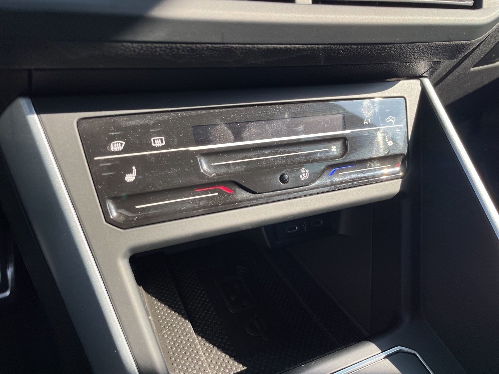 Volkswagen Taigo 1.0 TSI GOAL NAVI CLIMATRONIC LED foto 16