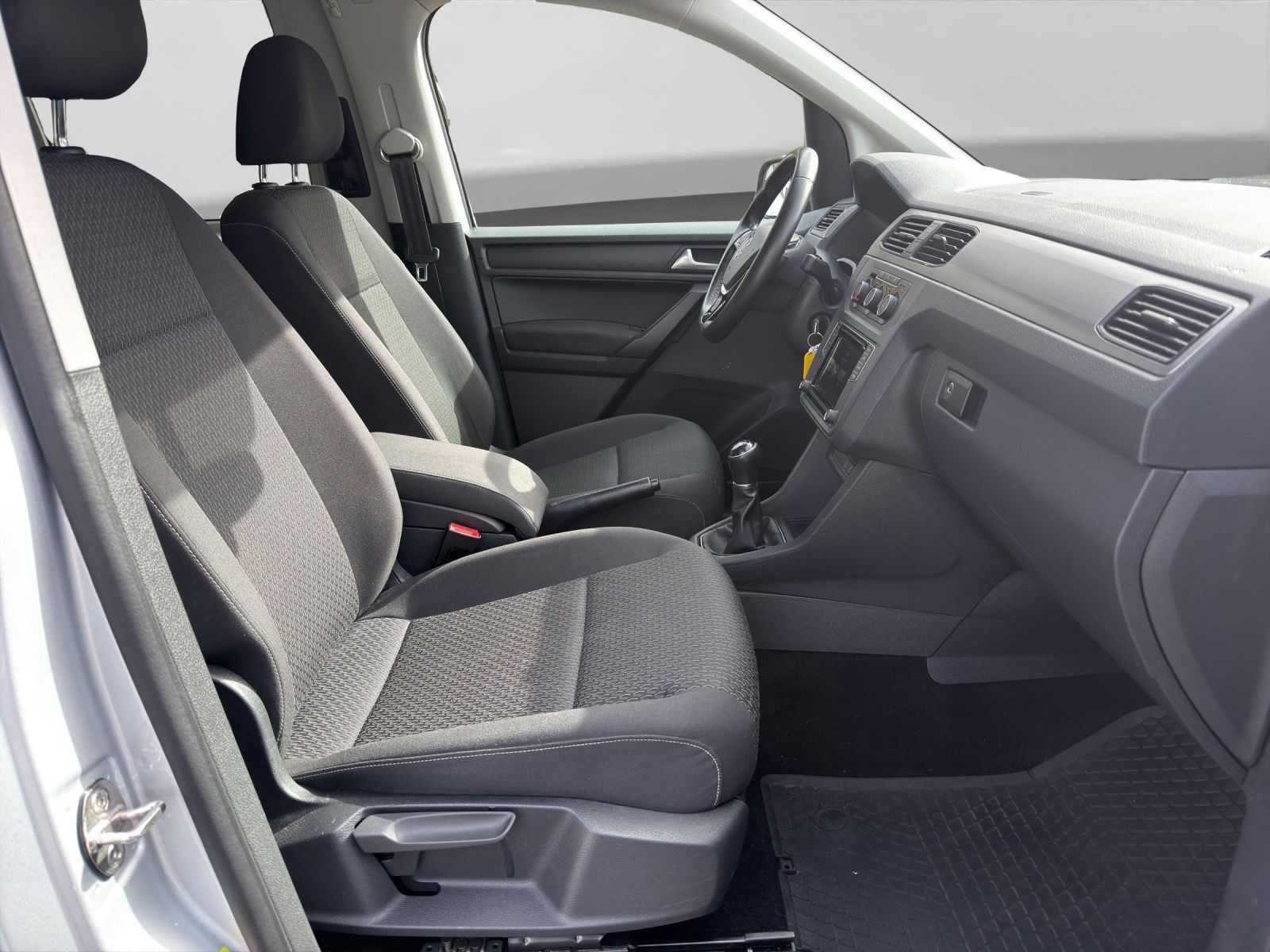 Volkswagen Caddy 2.0 TDI AHK SITZHZG PDC foto 4