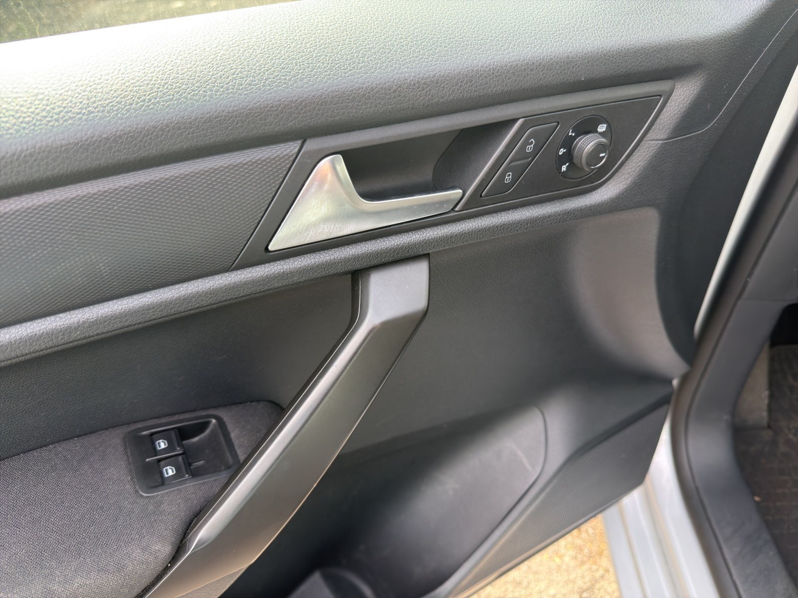 Volkswagen Caddy 2.0 TDI AHK SITZHZG PDC foto 8