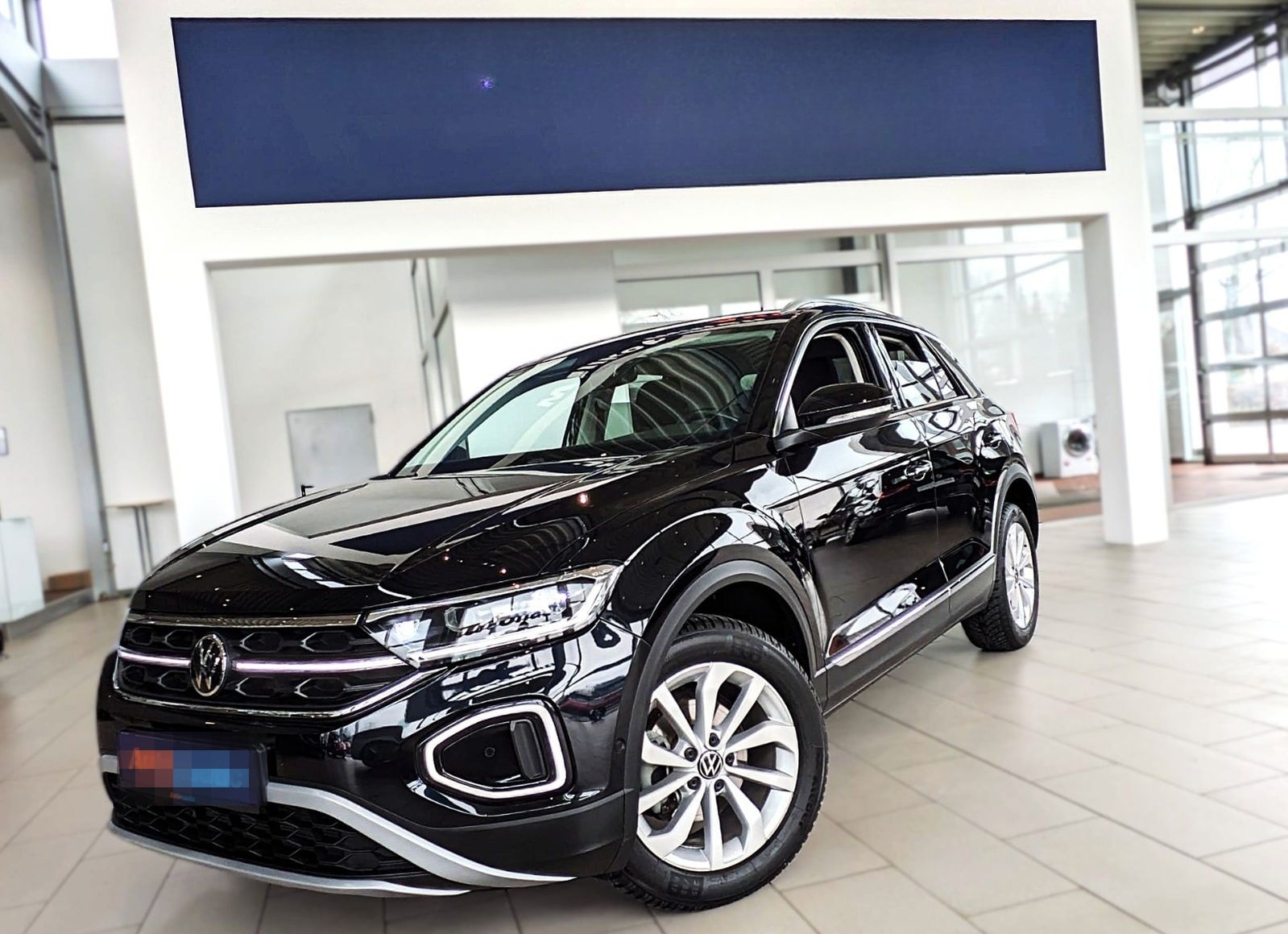 Volkswagen T-Roc 2.0 TDI STYLE NAVI SHZ ACC LED CAM AHK foto 1