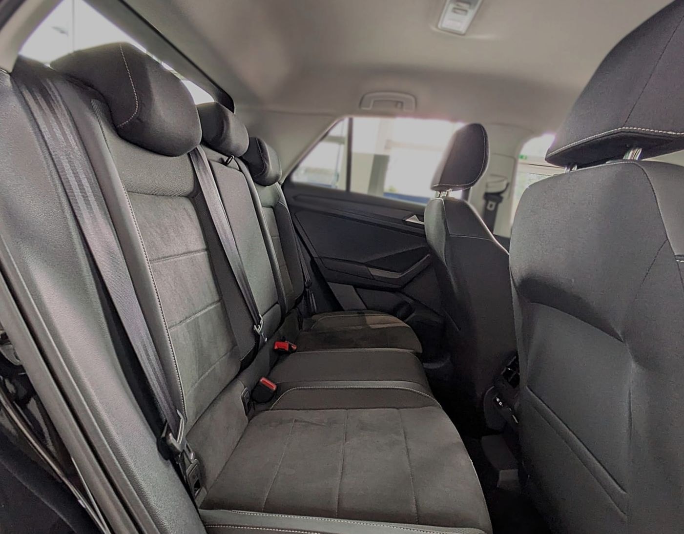 Volkswagen T-Roc 2.0 TDI STYLE NAVI SHZ ACC LED CAM AHK foto 24