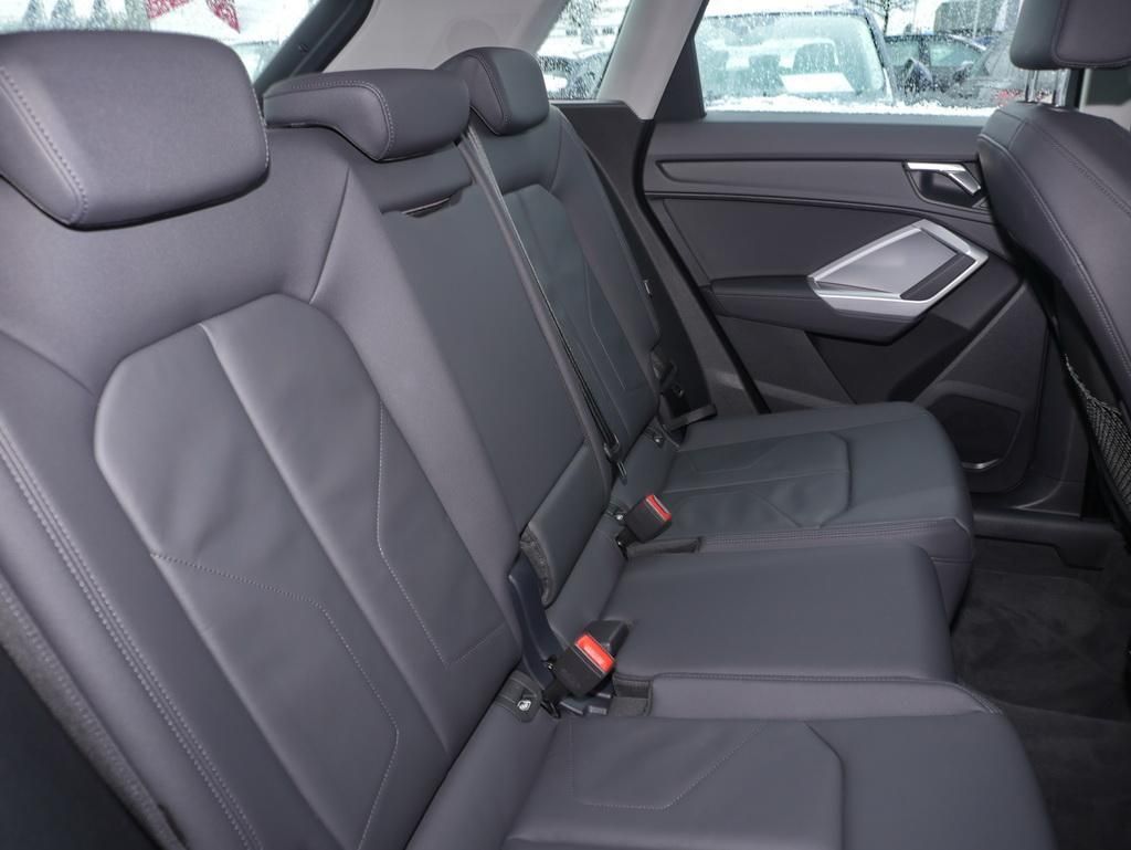 Audi Q3 35 TFSI advanced ACC AHK LED Navi RüKa Sitzh. foto 7