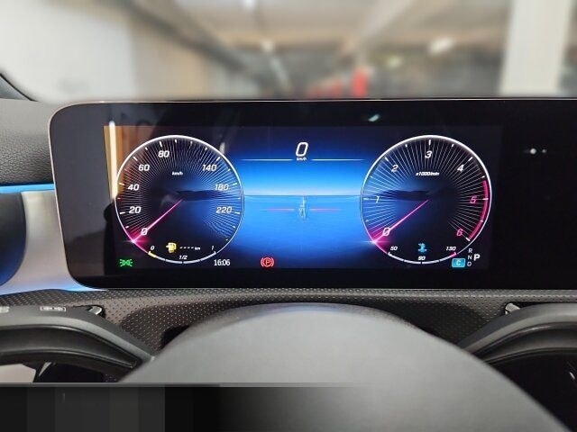 Mercedes-Benz A 220 d AMG Line/Distronic/Night/360°/Memory/ foto 13