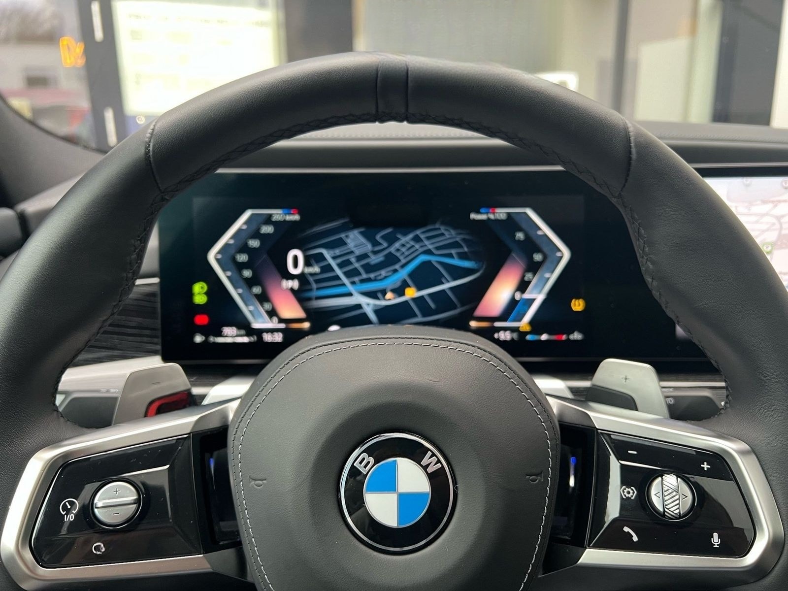 BMW 740d xDrive M Sport SkyPano DA/PA Prof Standhz. foto 21